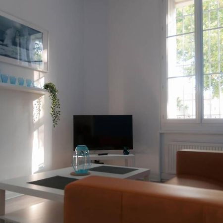 Grand Appartement Proche Gare Et Polygone Beziers Exterior photo