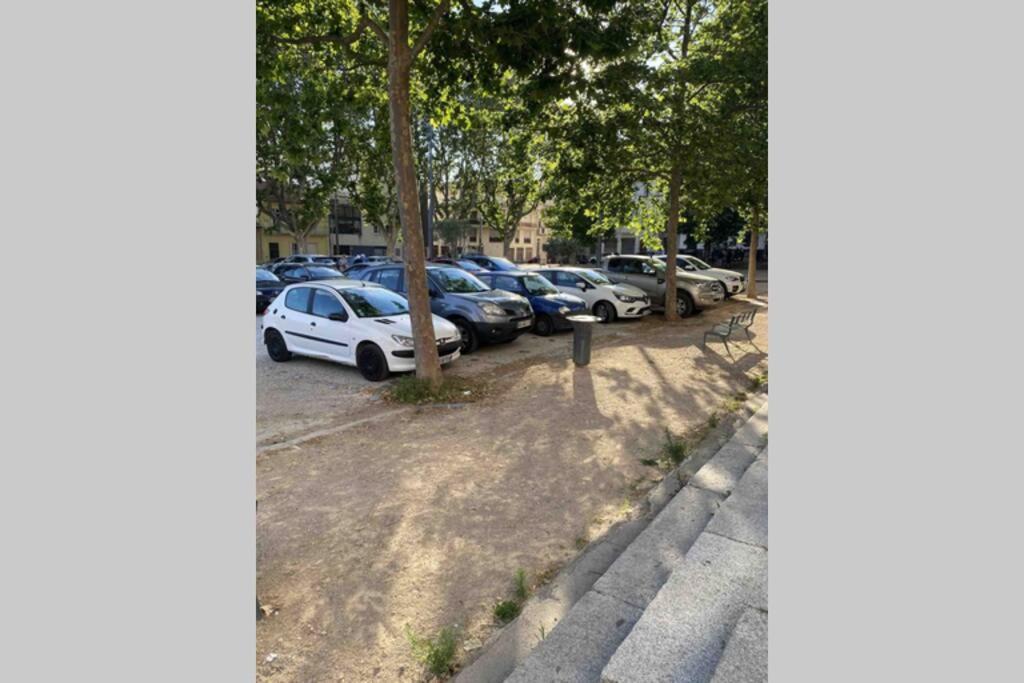 Grand Appartement Proche Gare Et Polygone Beziers Exterior photo