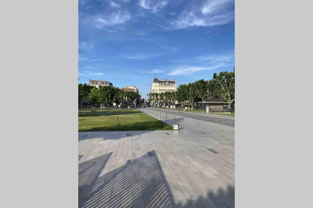 Grand Appartement Proche Gare Et Polygone Beziers Exterior photo